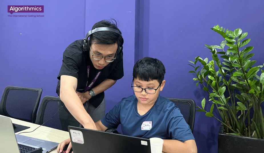 how-exciting-is-coding-course-at-Algorithmics-Vietnam